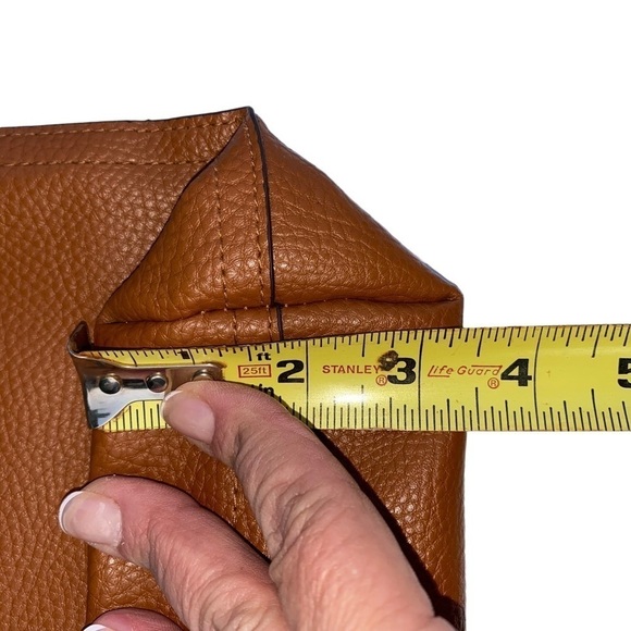 Pebbled Vegan Leather‎ Brown and Turquoise Magnetic Closure Tote Bag - Picture 6 of 6